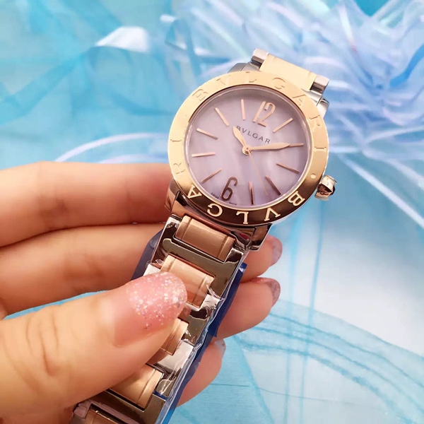 ブルガリ時計正面デザイン